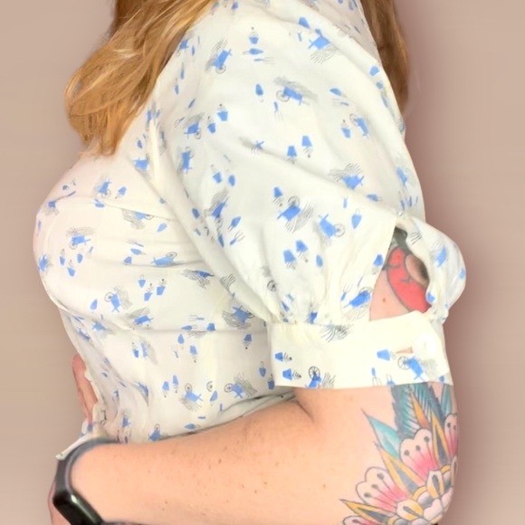 Vintage Women’s Short Sleeze Blouse with Neck Tye and Sleeve Details 150s 1960s - Picture 4 of 7